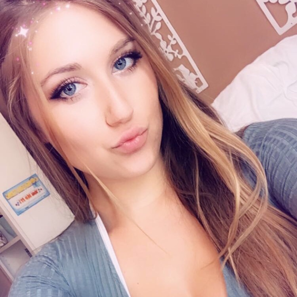 Meet your Posher, Ada